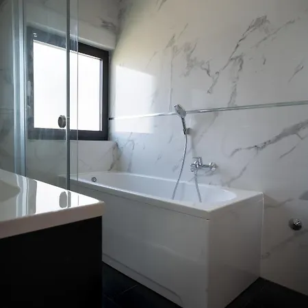 Crowonder Adriatic Premium Near The Vodice