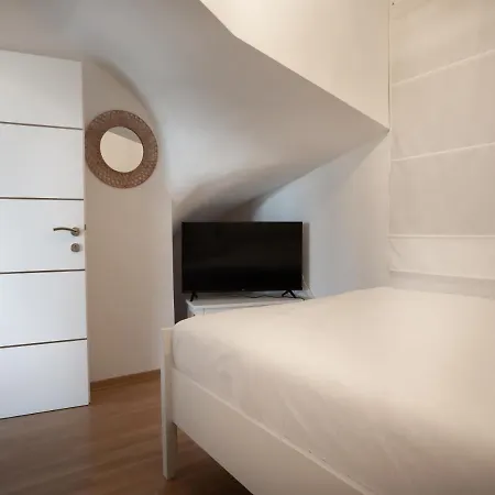 Crowonder Adriatic Premium Near The Vikendica