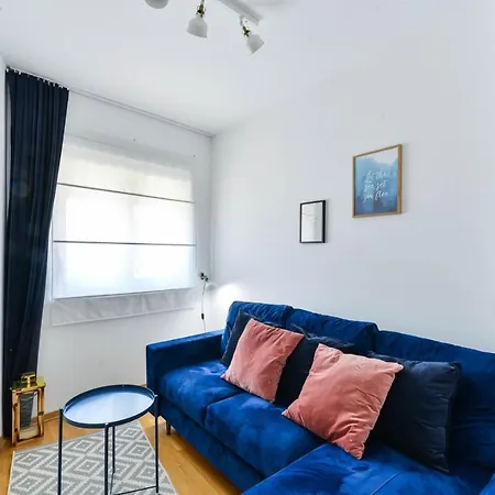 Crowonder Adriatic Premium Near The