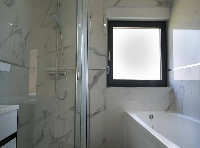 Crowonder Adriatic Premium Near The 度假居 沃迪切