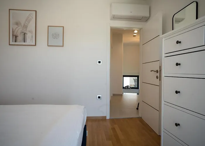 Crowonder Adriatic Premium Near The 沃迪切