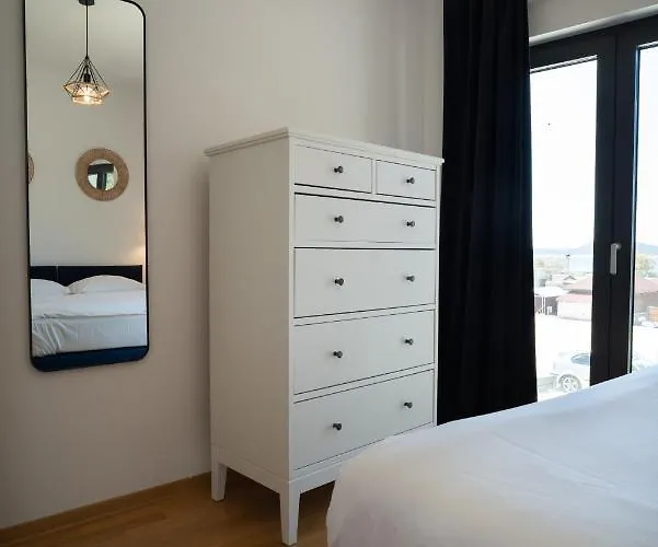 Crowonder Adriatic Premium Near The 度假居 *