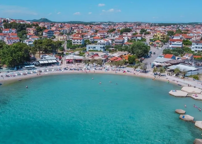 Crowonder Adriatic Premium Near The 度假居 *