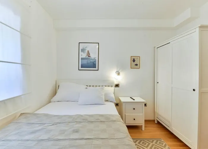 Crowonder Adriatic Premium Near The 沃迪切